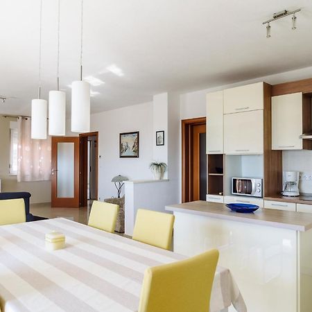 Apartman Niko คาชเตลา ภายนอก รูปภาพ