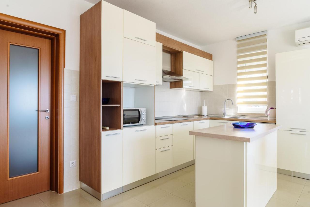 Apartman Niko คาชเตลา ภายนอก รูปภาพ