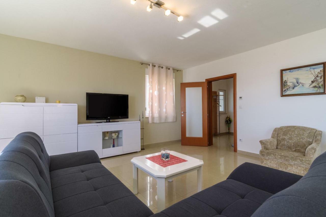 Apartman Niko คาชเตลา ภายนอก รูปภาพ